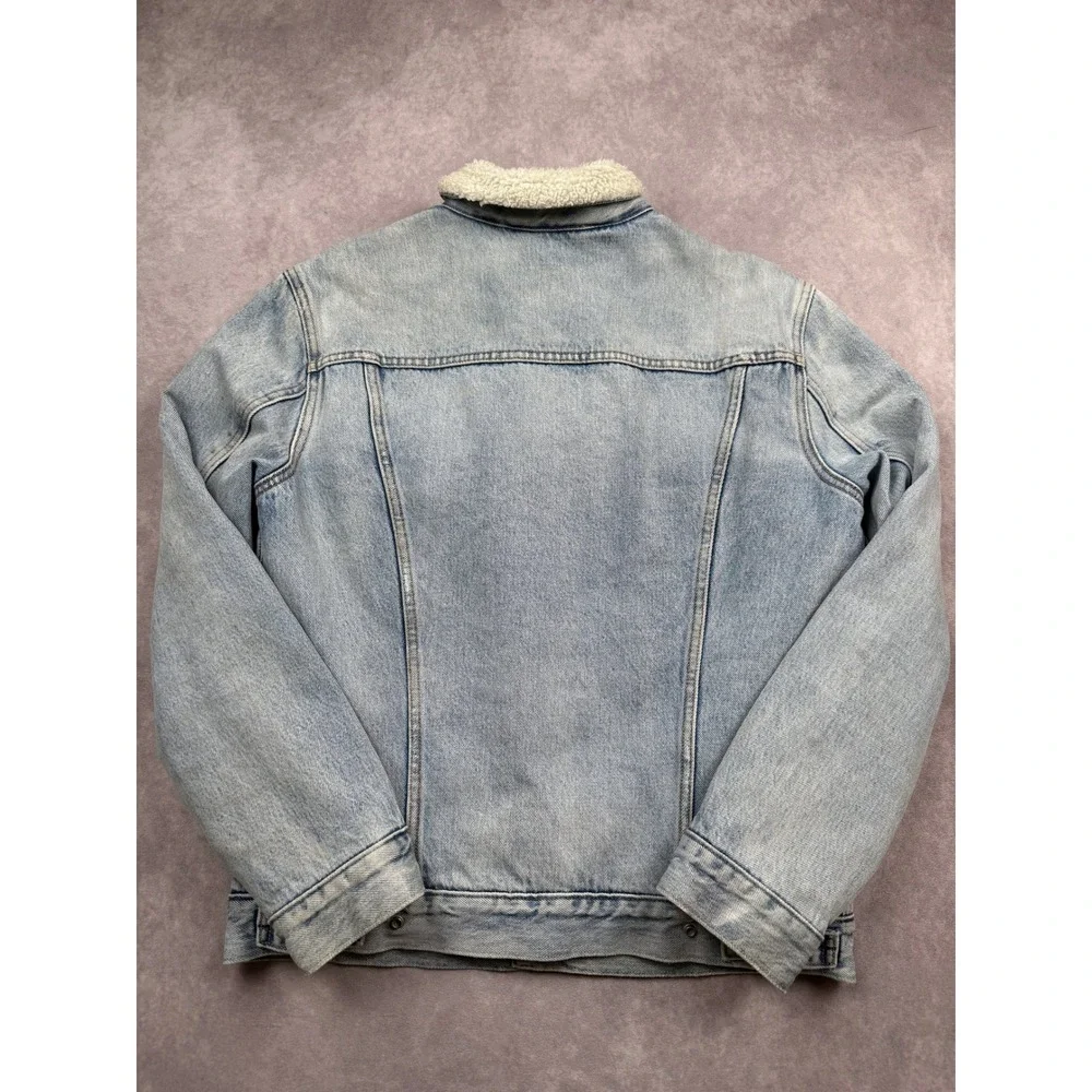 Levis Premium Mens M Sherpa Lined Denim Trucker Jacket Light Wash Blue Casual